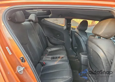 2015 Hyundai Veloster Turbo z USA, uszkodzony, nr VIN KMHTC6AE8FU233932